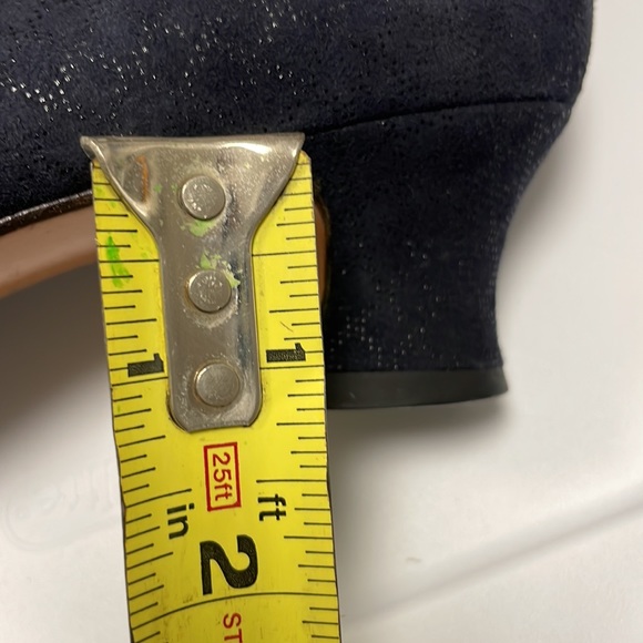 Ferragamo women’s suede pumps 5 - Picture 11 of 11